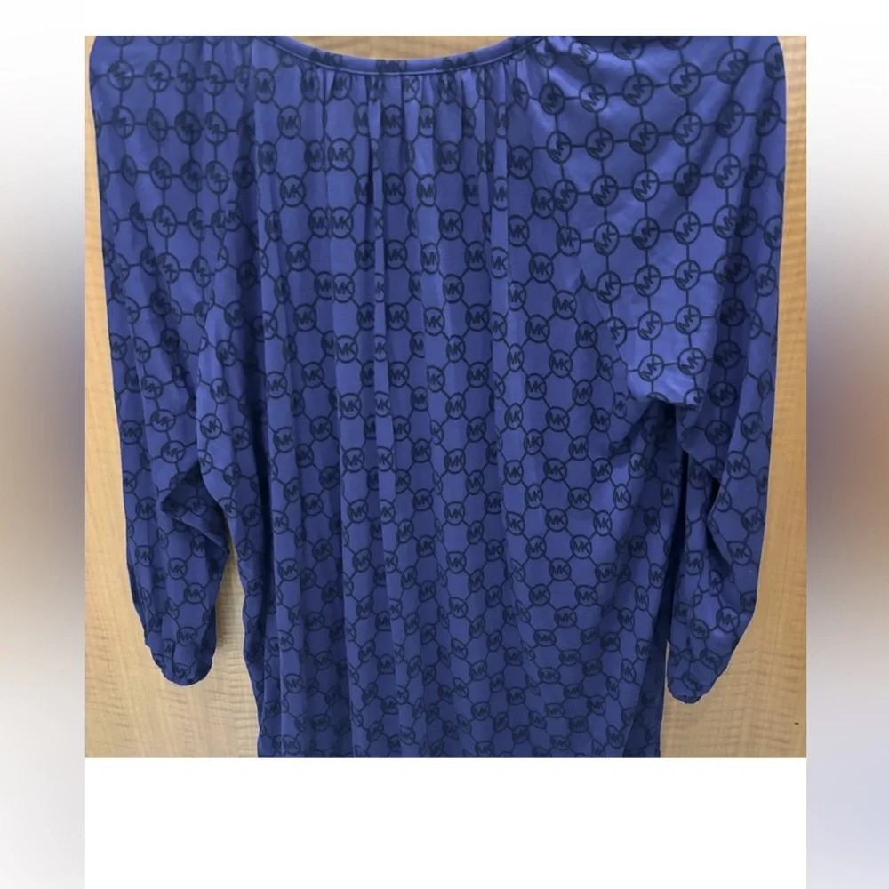 🌸 Michael Kors Women Blouse 🌸 - Picture 2 of 11